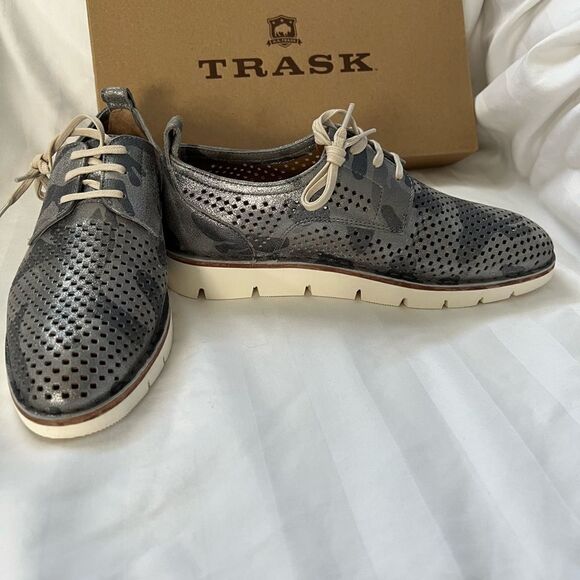 TRASK Lena metallic camouflage perforated boat athletic shoes 7M sneakers - Picture 6 of 9